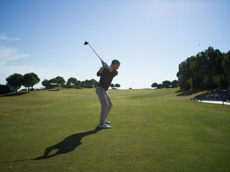 golfer-in-backswing