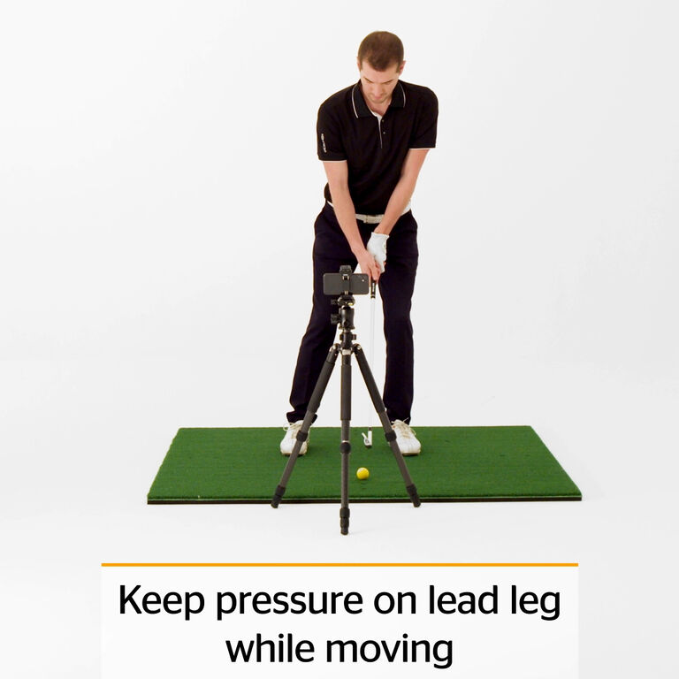 player-keeping-pressure-on-lead-leg