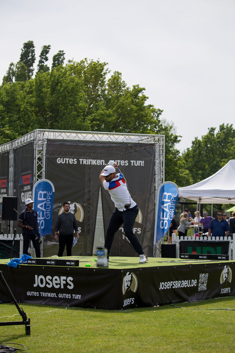 long-drive-athlete-backswing