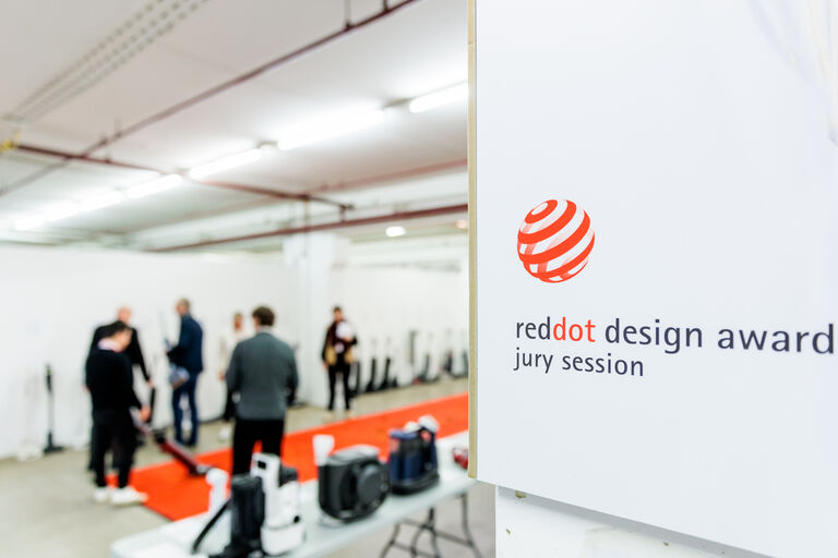 red-dot-jury-session
